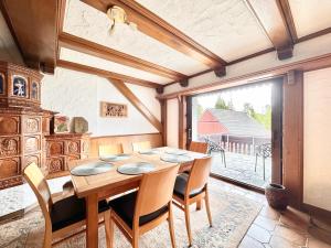 Ferienwohnung 2-4 Pers WLAN und Parkplatz, HDZ und Kliniken in der Nähe, direkt an der A2 und A30 gelegen