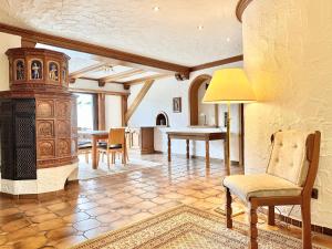 Ferienwohnung 2-4 Pers WLAN und Parkplatz, HDZ und Kliniken in der Nähe, direkt an der A2 und A30 gelegen