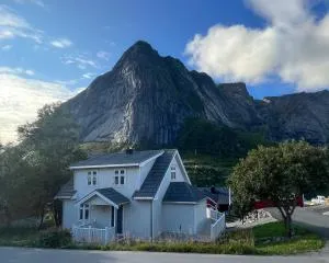 Husly Reine - your home with Reinebringen view - 索尔瓦根