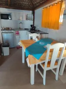 Les 7 cocotiers F1 sur plage - Ambaro