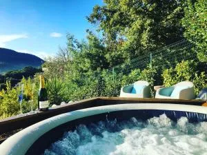 Appartement & Jacuzzi dans l’Esterel proche Mer - LʼÉglise