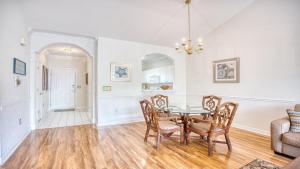 233 Wedgewood condo