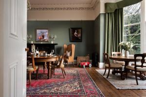Cairnbank House