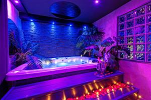 L’Insolite, Spa Privatif (Appartement Jacuzzi)