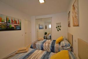 Vistas al mar y al puerto deportivo