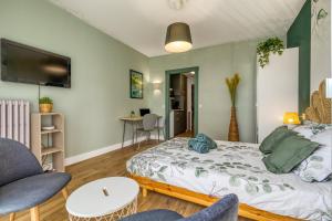 Appartements Studio Victoria BOHO, au coeur du centre ville : photos des chambres