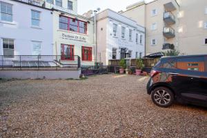 higgihaus #5 5 of 7 Rooms Monday - Friday