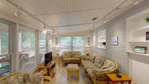 BEACHY SISTERS B Duplex