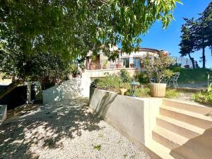 Villas VILLA ENTIERE PORT et PLAGE BANDOL : photos des chambres