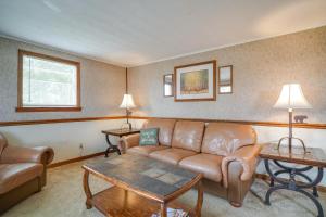 Dandridge Cabin in Inspiration Cove with Lake Access