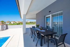 Serenity home Villa Tea with heated pyrolysis salt water