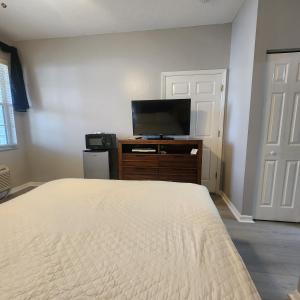 1 Bed 1 Bath at IMG near Beach