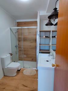 Piso cerca Playa con 2 duchas y 5 Aires Acondicionados