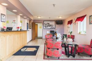 Super 8 by Wyndham Grants