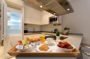 Seaside apartments with a swimming pool Podstrana, Split - 20098