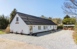 3 Bedroom Stunning Home In Løkken