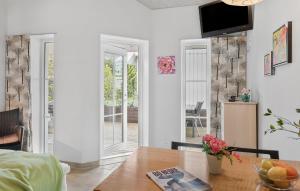 Stunning Apartment In Væggerløse