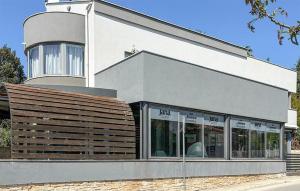 Nice Apartment In Pjescana Uvala