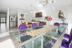 Spacious Villa 7BRM 5-bathroom House Point Cook Double Storey