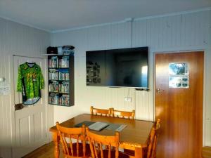 Avalon Blue @ Derby - *Blue Derby Endorsed*