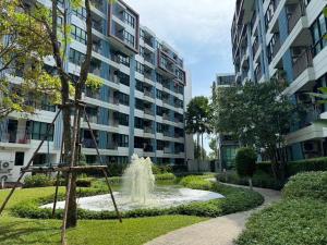 Centrio Condominiums Top Floor with Pool and Garden view