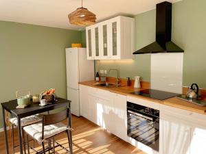 Gîte tout confort pour 6-8 pers, cœur de village, parking privé, jardin clos, proche ZooParc de Beauval - FR-1-491-344