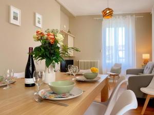 Gîte tout confort pour 6-8 pers, cœur de village, parking privé, jardin clos, proche ZooParc de Beauval - FR-1-491-344