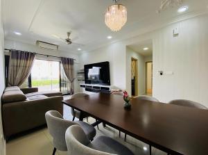 Orak Suite at Suria Residence
