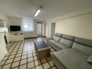 Maisons de vacances Gite Vineuil, 4 pieces, 6 personnes - FR-1-491-424 : photos des chambres
