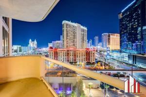 Vegas Grand Suite - 1BR & Studio Jacuzzi & F1 View