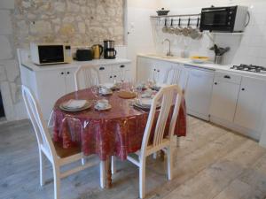 Gîte de charme proche du ZooParc de Beauval - 2 terrasses, jardin, cheminée, clim, parking gratuit - FR-1-491-408