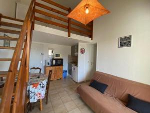 Appartement T2 Mezzanine avec Terrasse, Piscine, Proche Plage et Commerces - Le Barcarès Village - FR-1-782-48