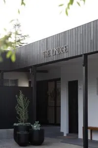 The Lodge - 4 Luxury Central Private Studio Rooms - Free wifi - Kalangadoo