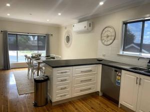 Spacious Wagga Escape