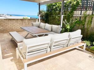 Dolce Vista - North Beach Coastal Haven