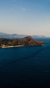 Beach-Front Sumbawa Surf House