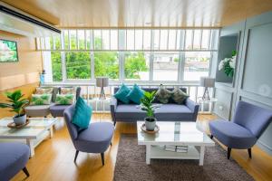 The Blu X Seaview F6 R156