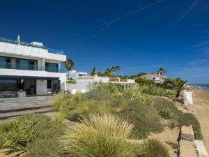 Villa with 6 bedrooms in Marbella, Costa del Sol