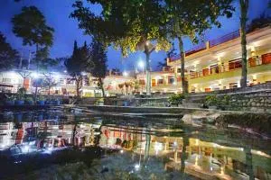 Pandu Lakeside Hotel Parapat - Parapat