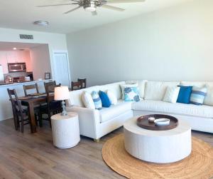 Ocean Blue at 1805 Aqua