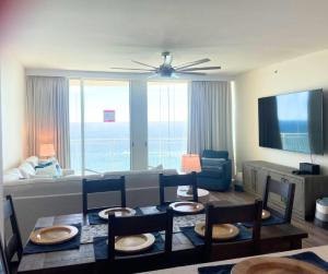 Ocean Blue at 1805 Aqua