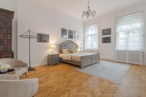 UNIQUE EXPERIENCE - Palat istoric Oradea - 3 min de Târgul de Crăciun-Ultraelegant și spațios