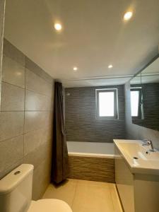 Spacious Apartment in Nicosia Landmark Hotel Area - Stasinou By Platform 357