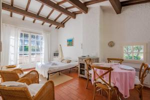 Maisons de vacances Le Mas des Oliviers - Welkeys : photos des chambres