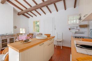 Maisons de vacances Le Mas des Oliviers - Welkeys : photos des chambres