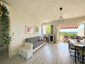 184 - Quadrilocale ristrutturato al Taunus con vista mare - SPIAGGIA INCLUSA