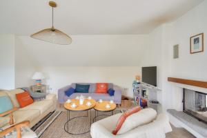 Maisons de vacances Piscine couverte - sauna - Maison pour 9 a Loctudy : photos des chambres