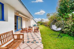Maisons de vacances Piscine couverte - sauna - Maison pour 9 a Loctudy : photos des chambres
