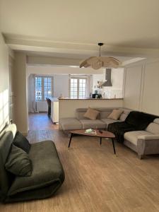 Appartements Spacieux appartement au coeur du centre historique de Dinan : photos des chambres