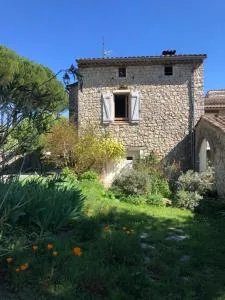 Gîte des pins - Rochecolombe